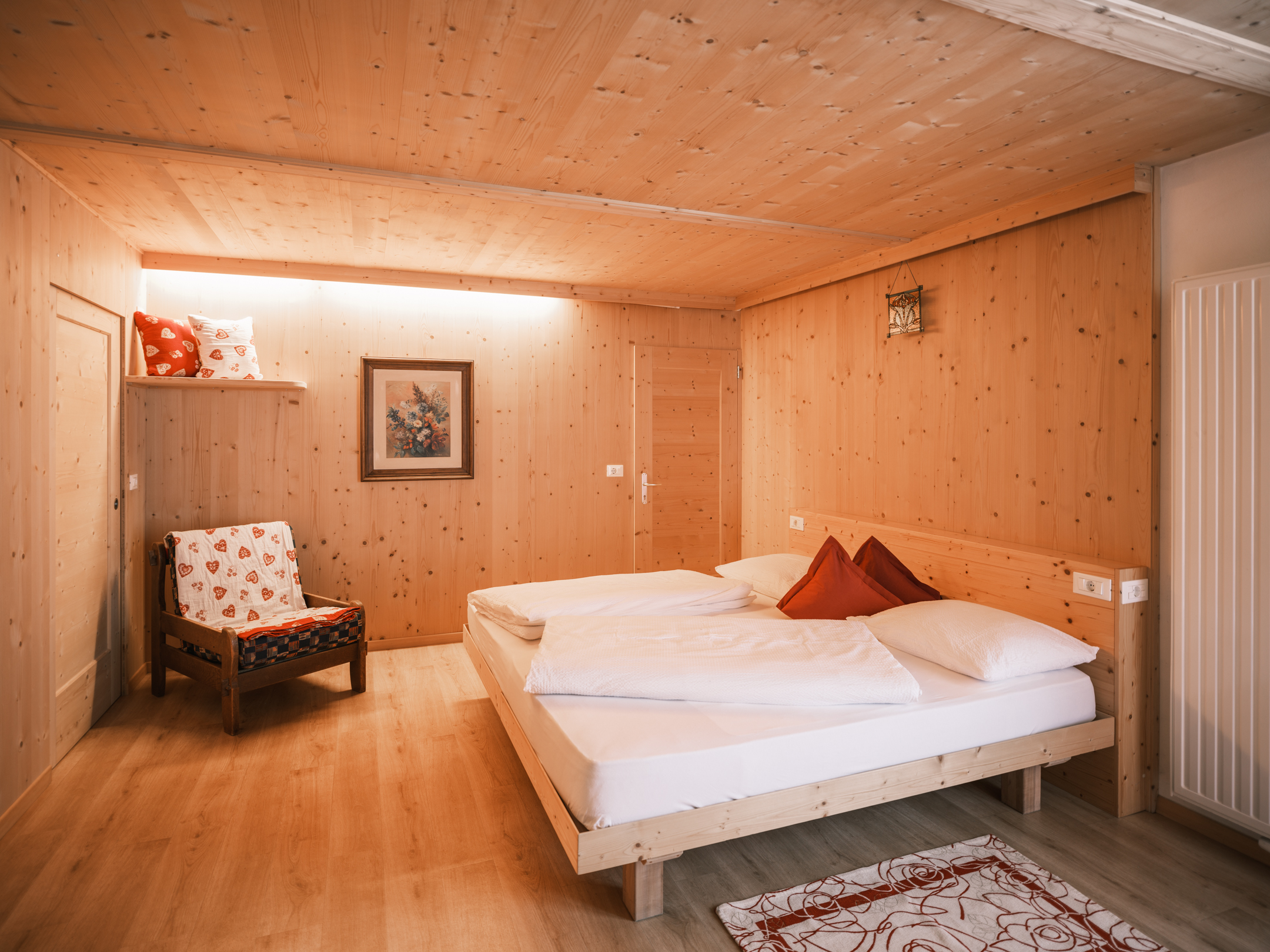 The Alpine Rose Apartment